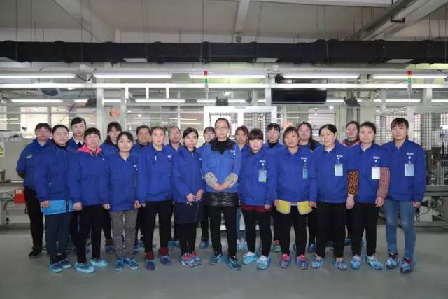 ���˹��ʴ����߿����رð���ϲ����������һ������״���Լ��������й���ǰ��š�����