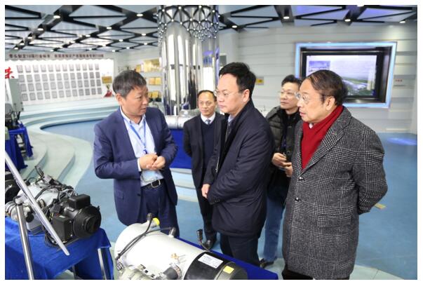 �����н�ͨ��ҵ���Ŷ��¾���ϯ����ǰ�����˹��ʴ����߿Ƶ���